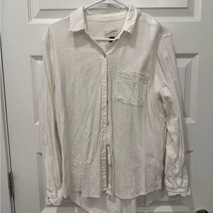 Woman’s White Button-Up Shirt
